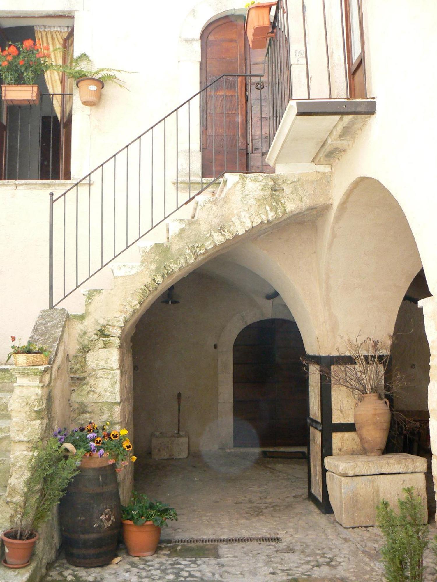 Residence Il Palazzo Santo Stefano Di Sessanio Exterior foto